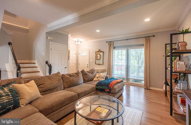 43287 CHOKEBERRY SQ, Ashburn, VA 20147