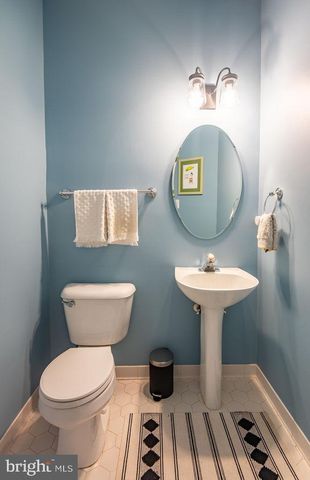 43287 CHOKEBERRY SQ, Ashburn, VA 20147