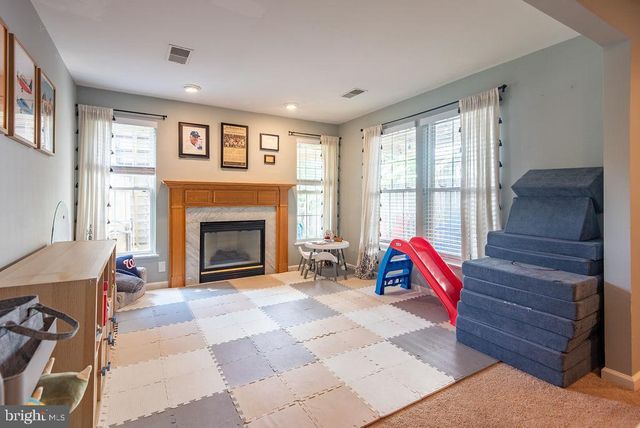 43287 CHOKEBERRY SQ, Ashburn, VA 20147