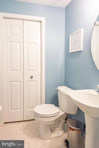 43287 CHOKEBERRY SQ, Ashburn, VA 20147