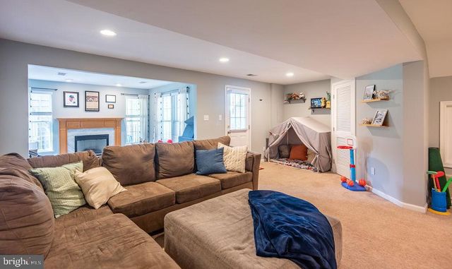 43287 CHOKEBERRY SQ, Ashburn, VA 20147