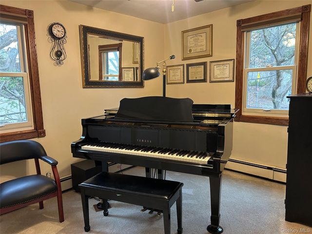 5 Slade Place, Bay Shore, NY 11706