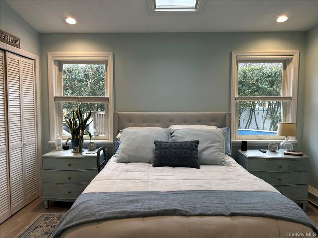 5 Slade Place, Bay Shore, NY 11706