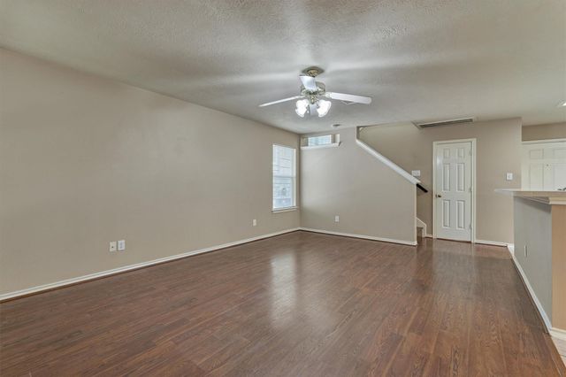 231 Blushwood Place, The Woodlands, TX 77382