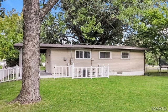 330 Moule Drive, Florissant, MO 63031