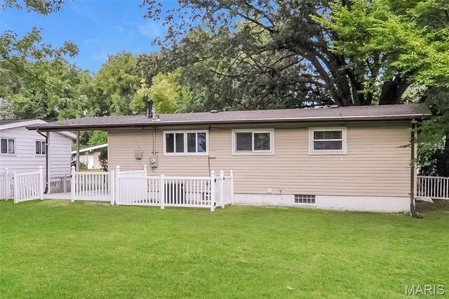 330 Moule Drive, Florissant, MO 63031