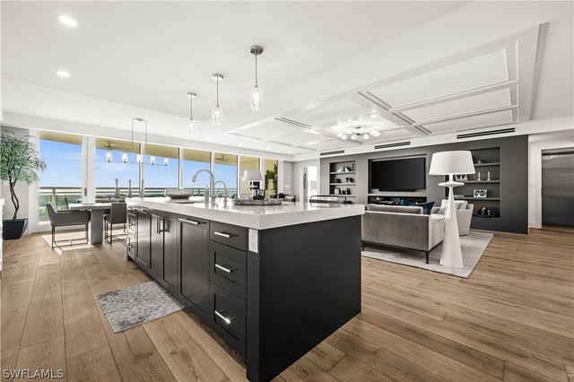 13925 Old Coast RD 1003, Naples, FL 34110