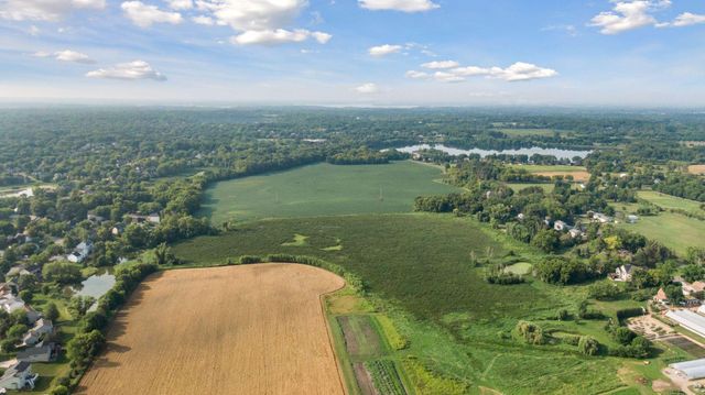 24x2 Holy Name Drive, Medina, MN 55340