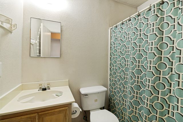 222 Idlewyld Drive, Mesquite, TX 75149