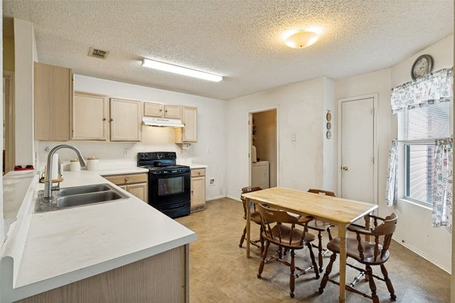 222 Idlewyld Drive, Mesquite, TX 75149