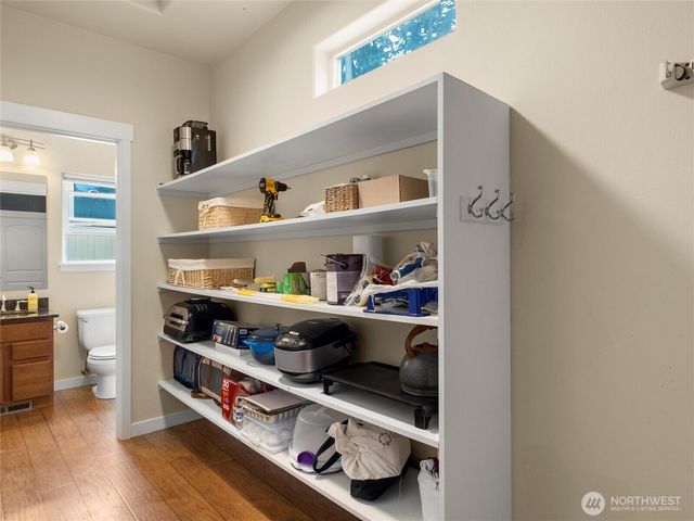 9209 Vancouver Drive NE, Lacey, WA 98516