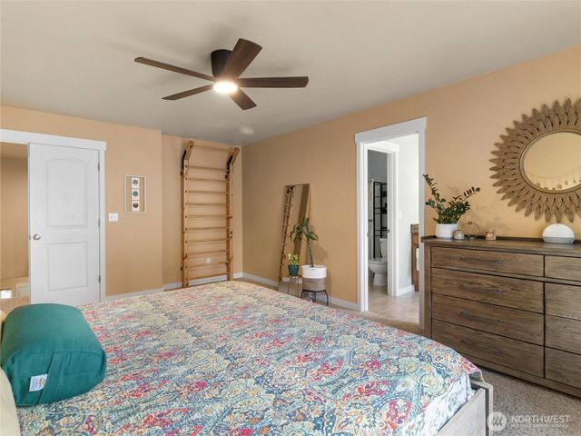 9209 Vancouver Drive NE, Lacey, WA 98516