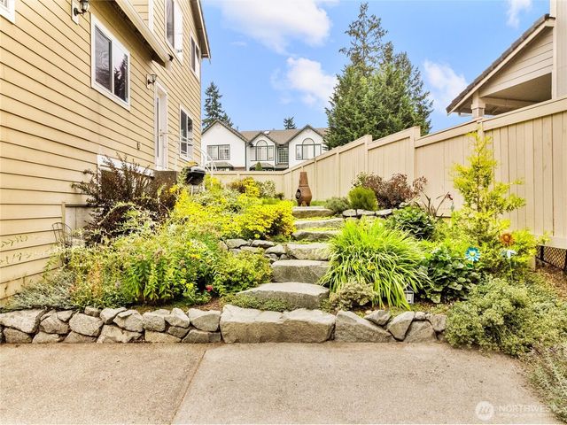 9209 Vancouver Drive NE, Lacey, WA 98516