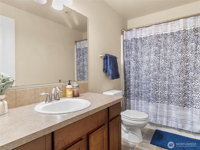 9209 Vancouver Drive NE, Lacey, WA 98516