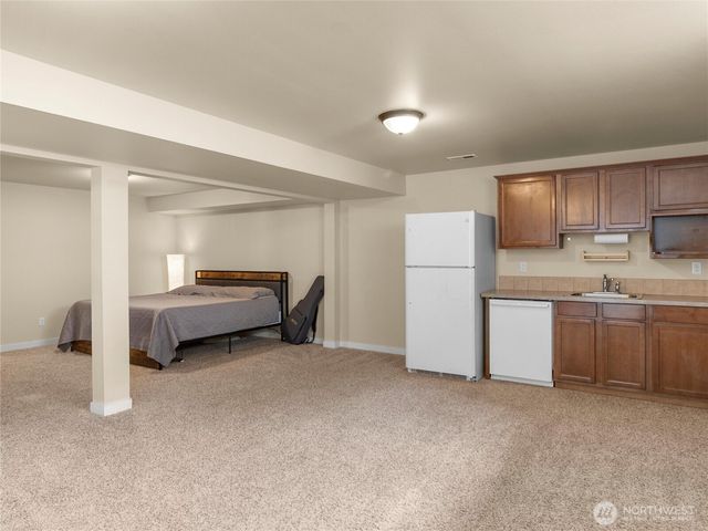 9209 Vancouver Drive NE, Lacey, WA 98516