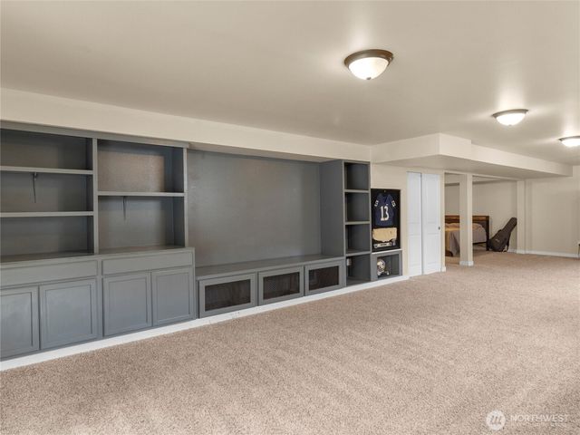 9209 Vancouver Drive NE, Lacey, WA 98516