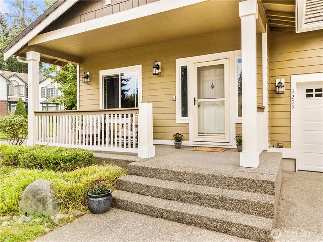 9209 Vancouver Drive NE, Lacey, WA 98516