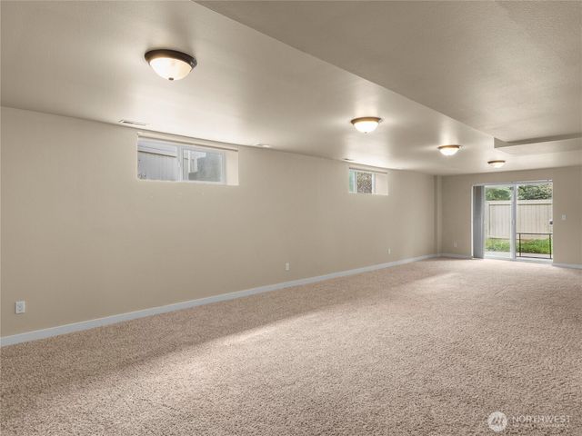 9209 Vancouver Drive NE, Lacey, WA 98516