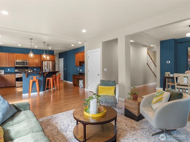 9209 Vancouver Drive NE, Lacey, WA 98516