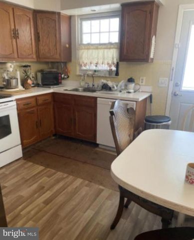 4B EASTON CT, Manchester Township, NJ 08759