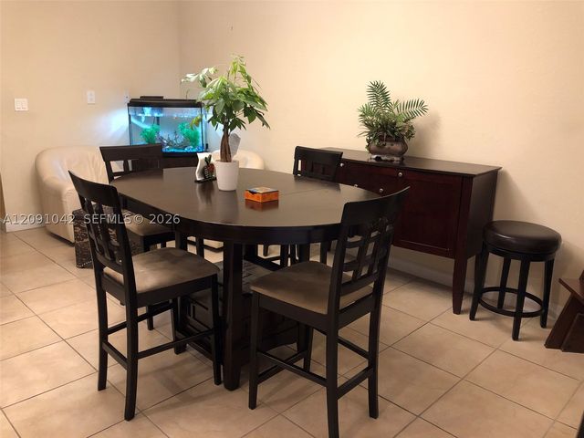 17087 SW 93rd St, Miami, FL 33196