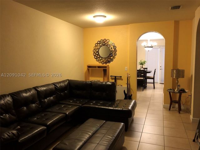 17087 SW 93rd St, Miami, FL 33196