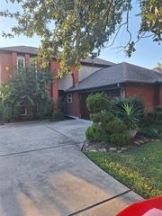 12402 Meadow Briar Drive, Stafford, TX 77477