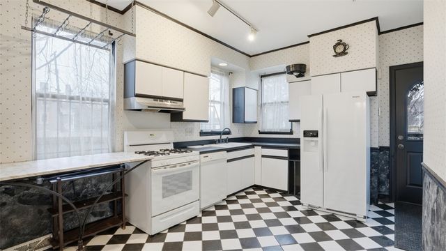 1411 Page St, Manchester, PA 15233