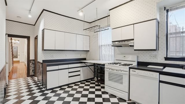 1411 Page St, Manchester, PA 15233