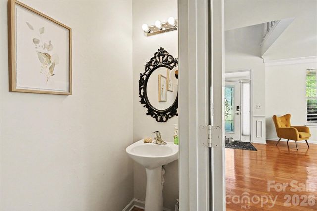 12700 Oldehurst Place, Charlotte, NC 28262