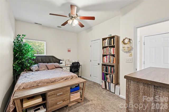 12700 Oldehurst Place, Charlotte, NC 28262