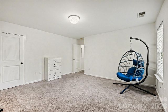 12700 Oldehurst Place, Charlotte, NC 28262