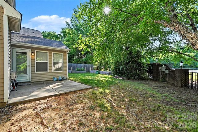 12700 Oldehurst Place, Charlotte, NC 28262