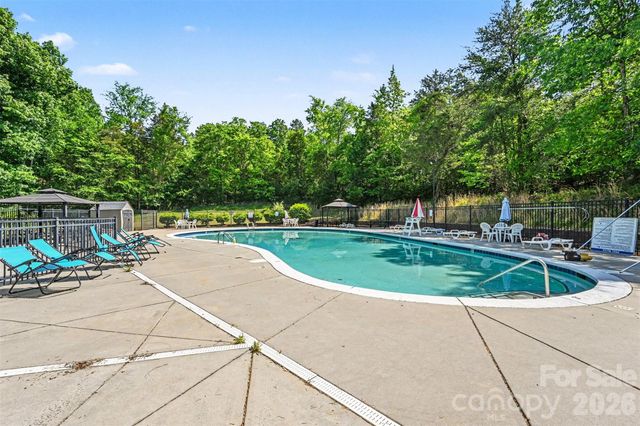 12700 Oldehurst Place, Charlotte, NC 28262