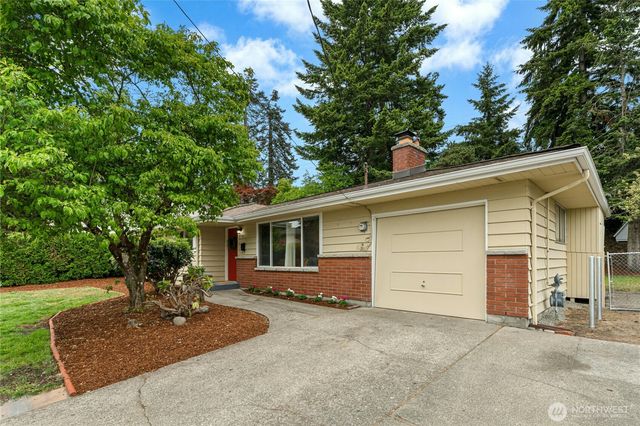 804 Lynnwood Avenue NE, Renton, WA 98056
