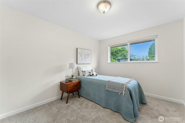 804 Lynnwood Avenue NE, Renton, WA 98056