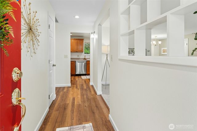 804 Lynnwood Avenue NE, Renton, WA 98056