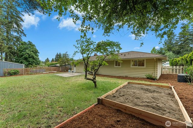 804 Lynnwood Avenue NE, Renton, WA 98056