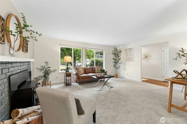 804 Lynnwood Avenue NE, Renton, WA 98056