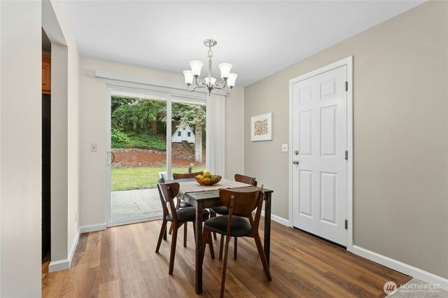 804 Lynnwood Avenue NE, Renton, WA 98056