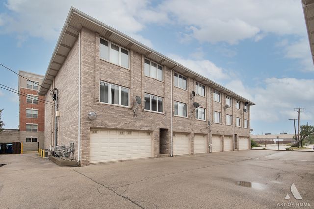 6644 W 65TH Street 2N, Chicago, IL 60638