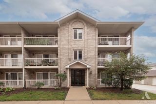 6644 W 65TH Street 2N, Chicago, IL 60638