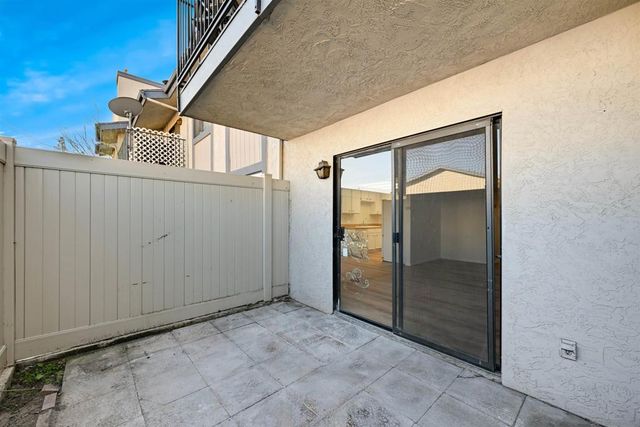 12650 Lakeshore Dr 113, Lakeside, CA 92040