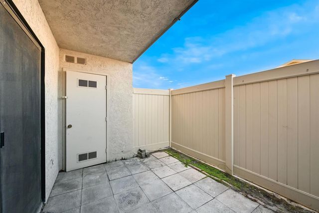 12650 Lakeshore Dr 113, Lakeside, CA 92040