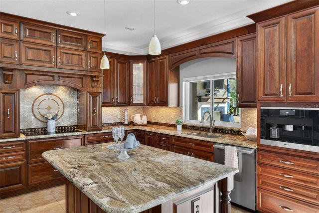 12404 MAIDSTONE COURT, Odessa, FL 33556