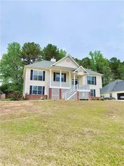 79 Kingsbrook Circle, Newnan, GA 30265