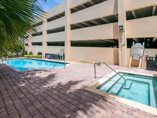 17145 N Bay Rd 4311, Sunny Isles Beach, FL 33160
