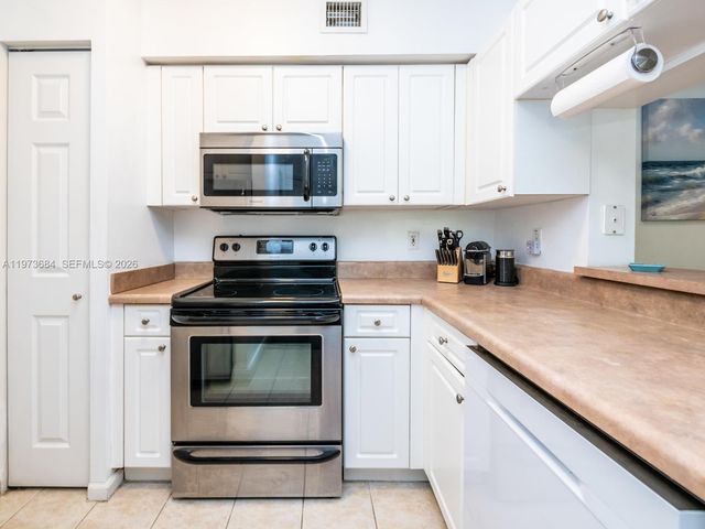 17145 N Bay Rd 4311, Sunny Isles Beach, FL 33160