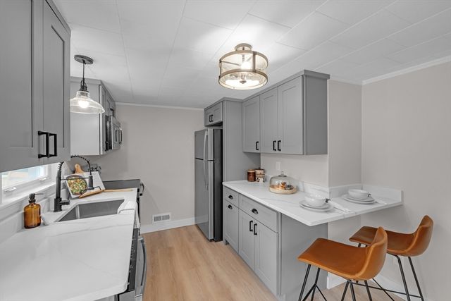 145 Main St, Oxford, MA 01540