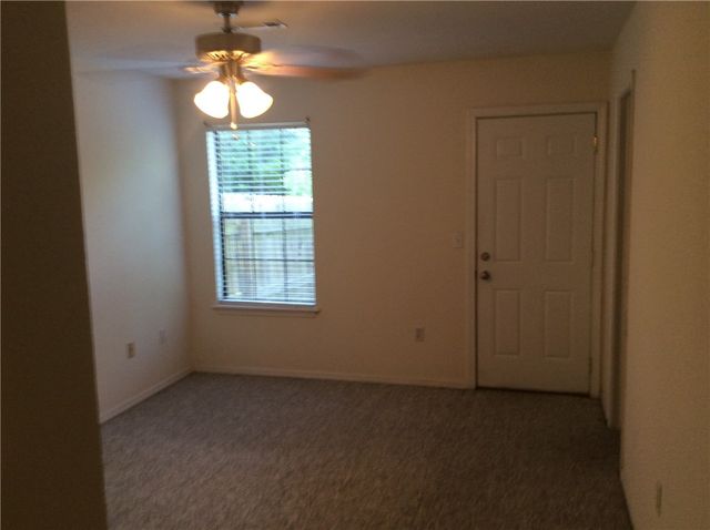 2050 E Farr Street, Fayetteville, AR 72703